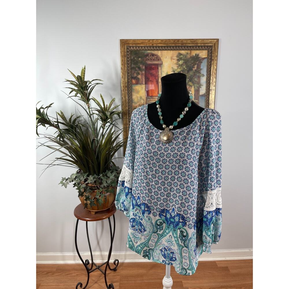 Cato Blouse Top Women's Large White Blue Floral Bohemian Resortwear Festival - Picture 4 of 7